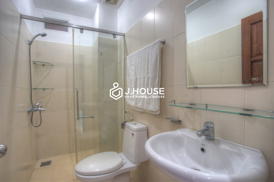 Studio apartment for rent with balcony in Binh Thanh District, HCMC-3