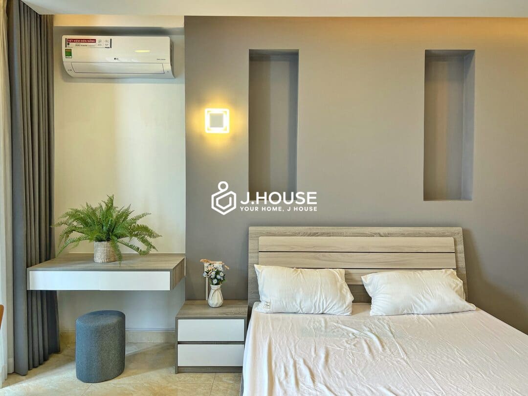 Studio apartment with balcony in District 5, HCMC - NTP Apartment-1