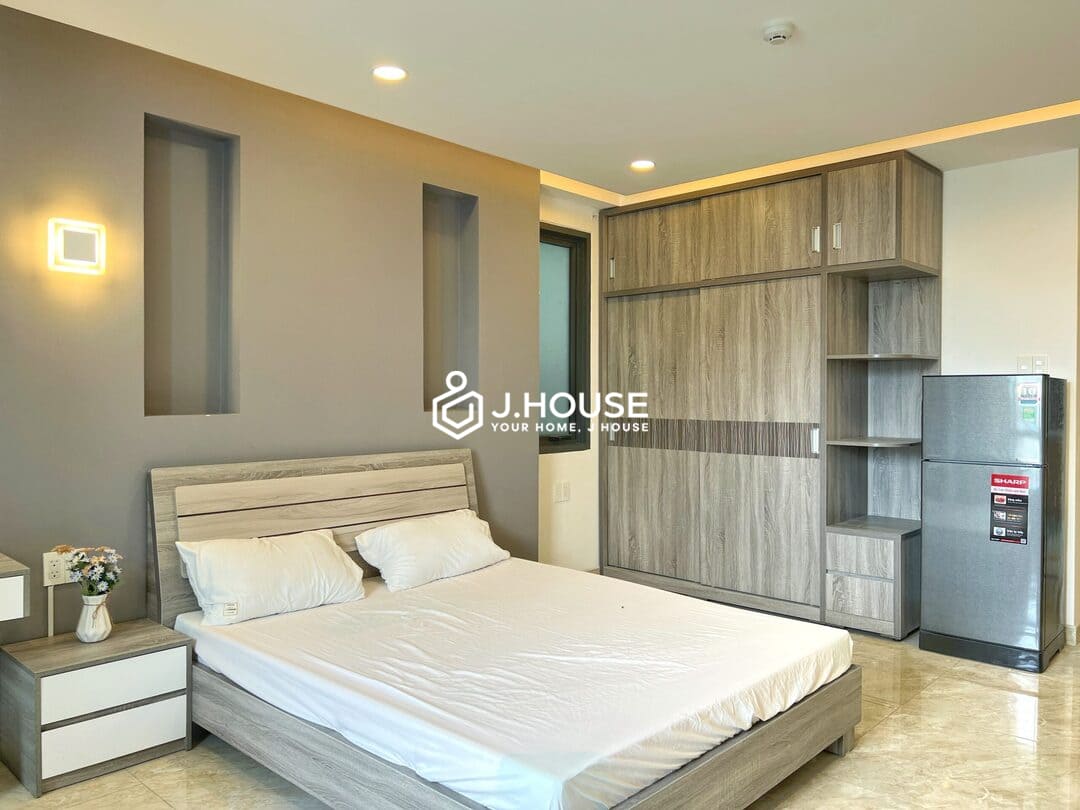 Studio apartment with balcony in District 5, HCMC - NTP Apartment-2