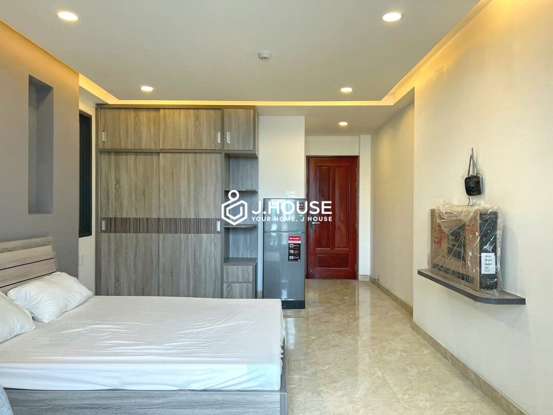 Studio apartment with balcony in District 5, HCMC - NTP Apartment-3