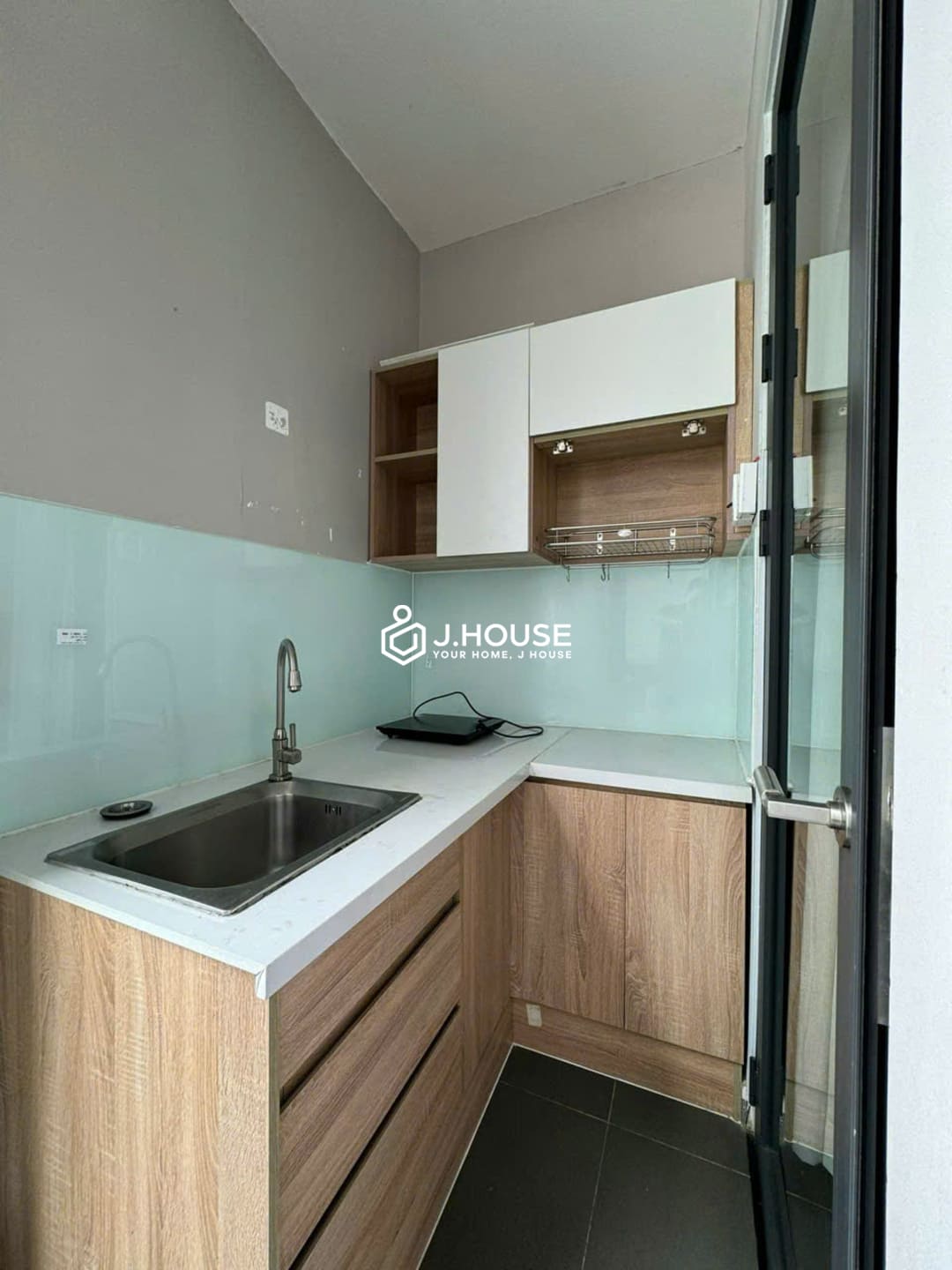 Studio apartment with balcony in District 5, HCMC - NTP Apartment-4