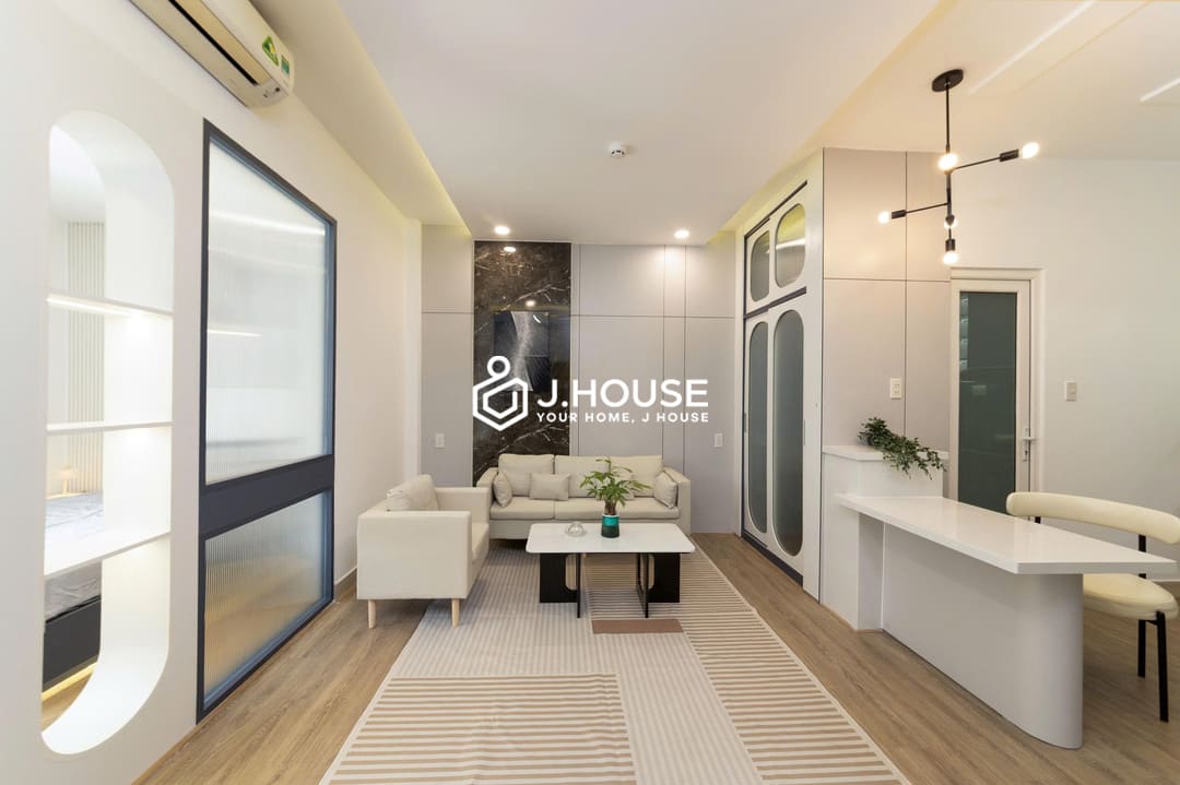 Stylish Studio with Private Washer & Balcony in Binh Thanh District