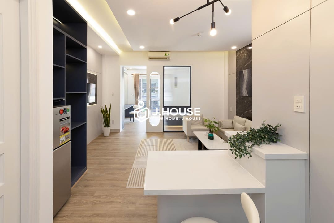 Stylish Studio with Private Washer & Balcony in Binh Thanh District