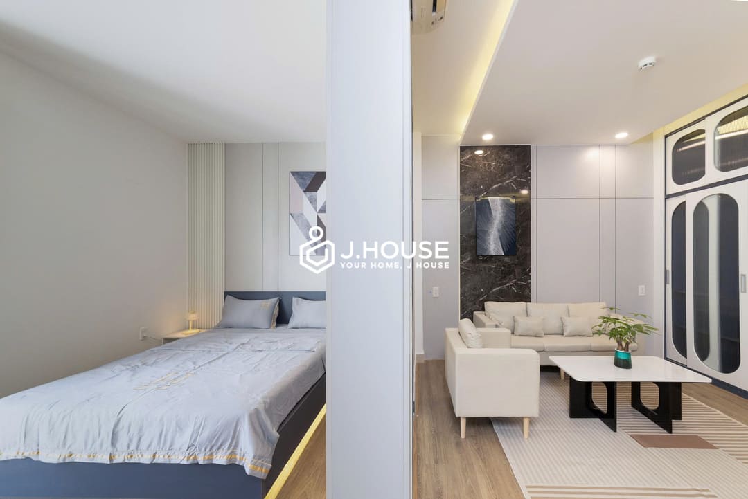 Stylish Studio with Private Washer & Balcony in Binh Thanh District