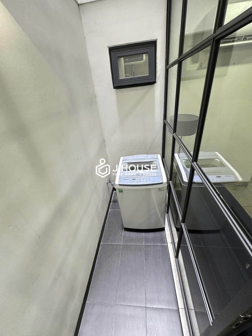 Sunny 1-Bedroom Apartment with Private Skylight Yard in An Phu-5