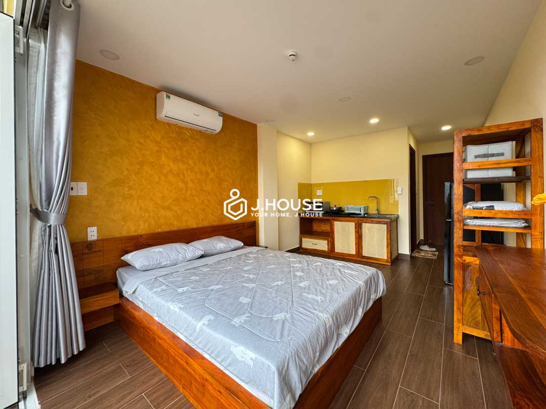 Top Floor Studio Apartment with Balcony-0