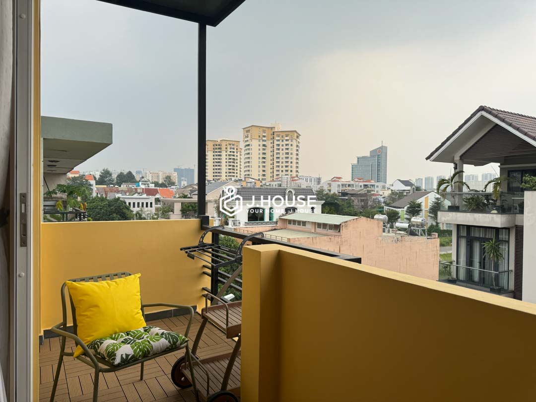 Top Floor Studio Apartment with Balcony-3