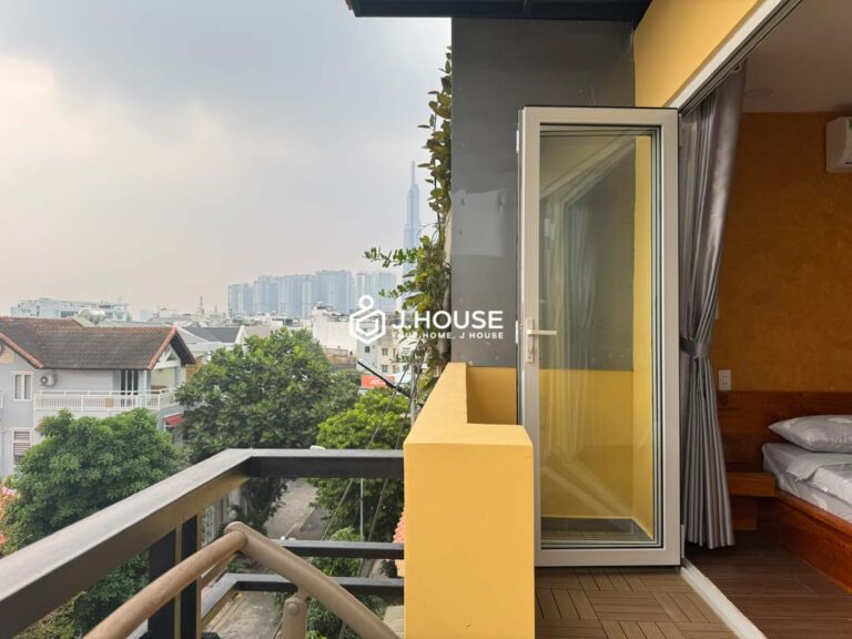 Top Floor Studio Apartment with Balcony District 2 - Sky Home 2 Top Floor Studio Apartment with Balcony-4