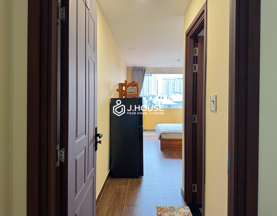 Top Floor Studio Apartment with Balcony-5