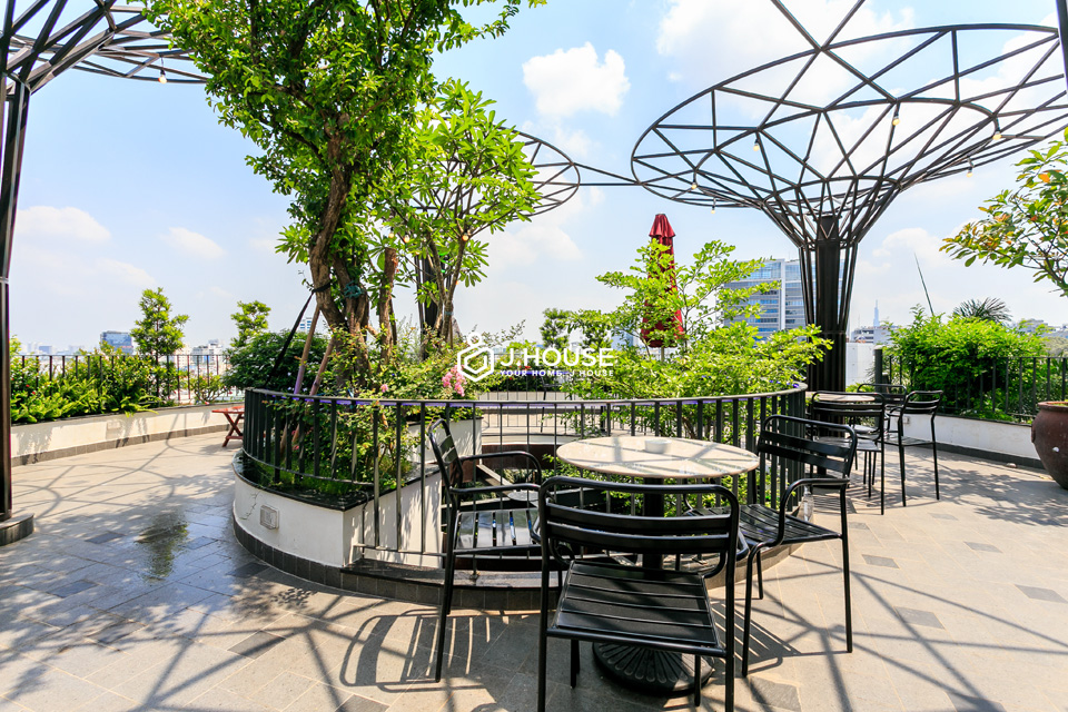 Rooftop apartment for rent in District 3, HCM - The Garden Building Cao Thang