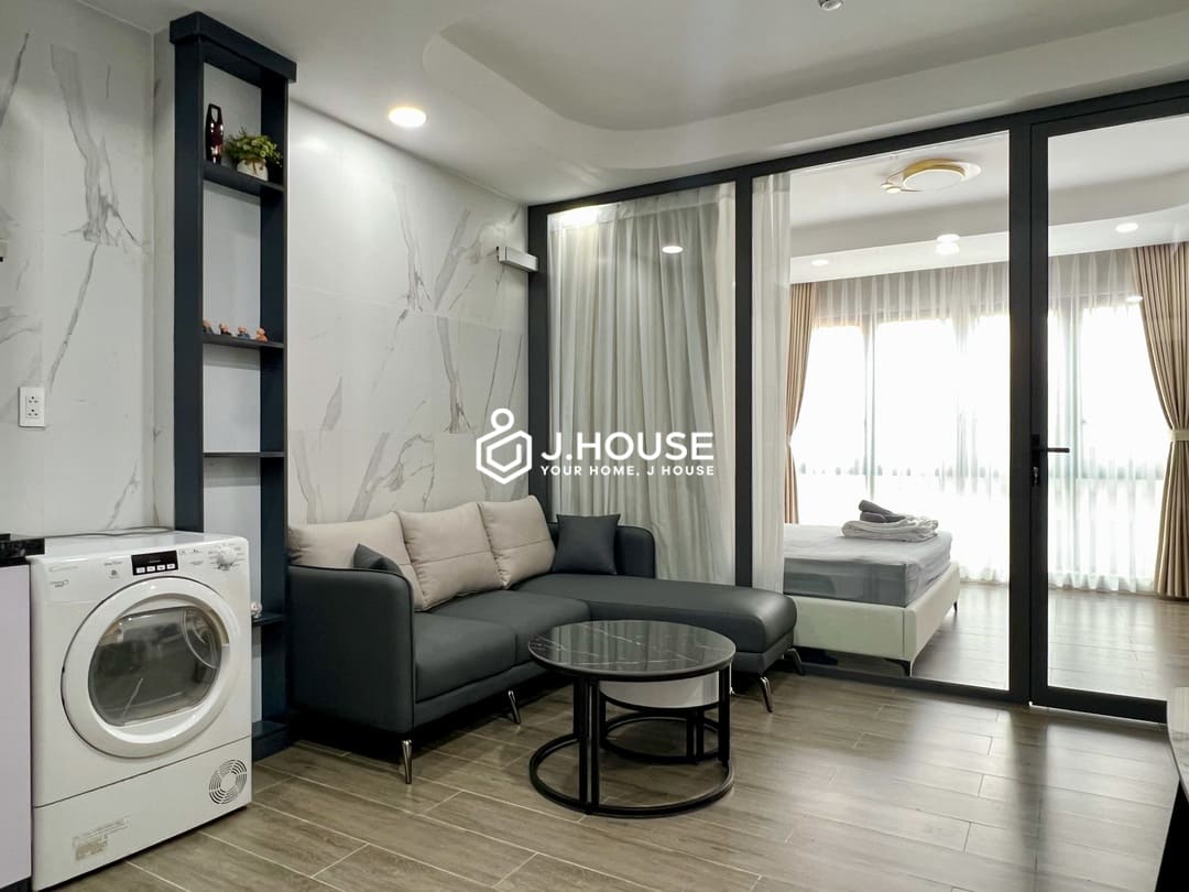 1br apartment for rent in District 1, HCMC- HanLong Apartment-3