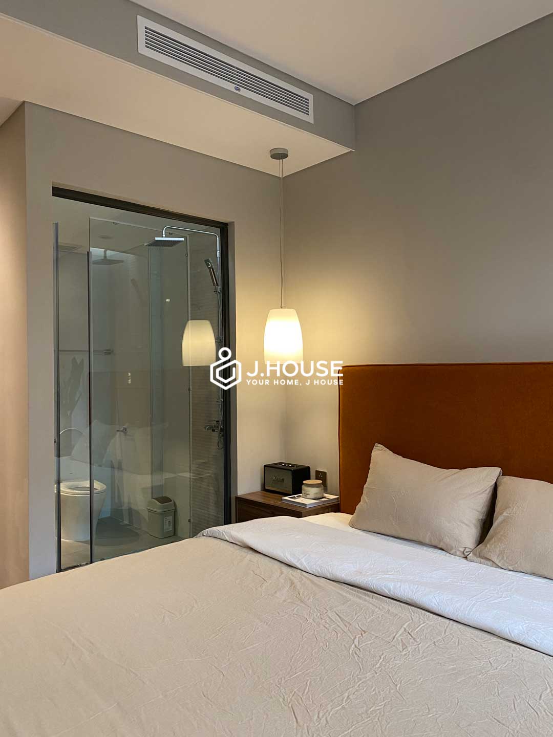 2BR Apartment for Rent with Pool & Gym at Luxone Little Thao Dien-12 (2)