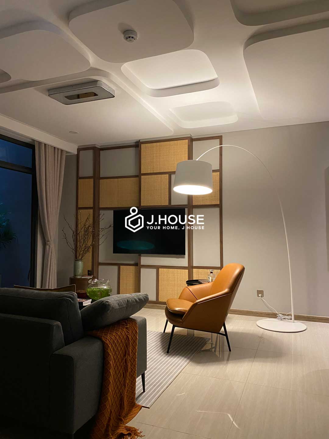 2BR Apartment for Rent with Pool & Gym at Luxone Little Thao Dien-18