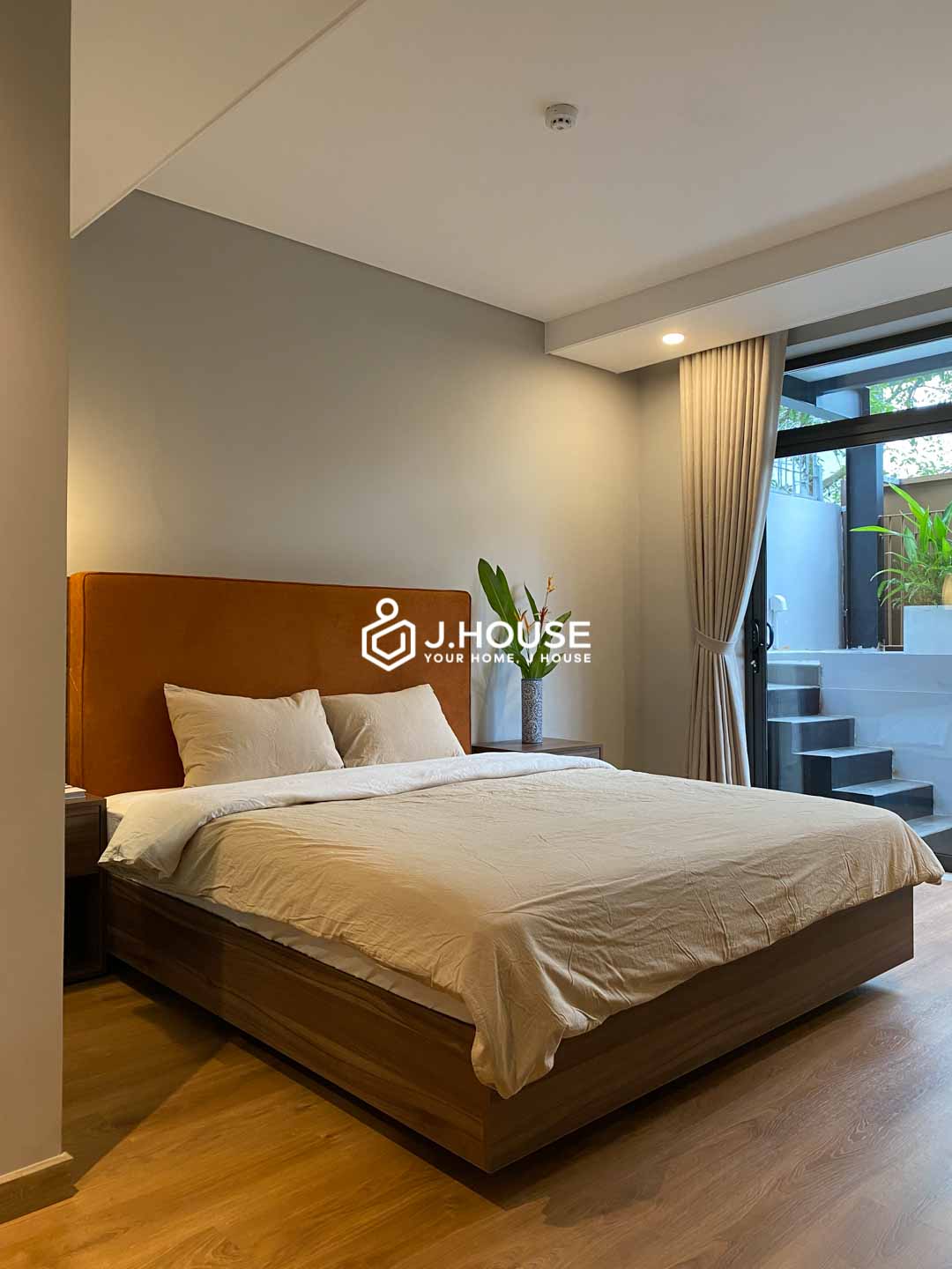 2BR Apartment for Rent with Pool & Gym at Luxone Little Thao Dien-9