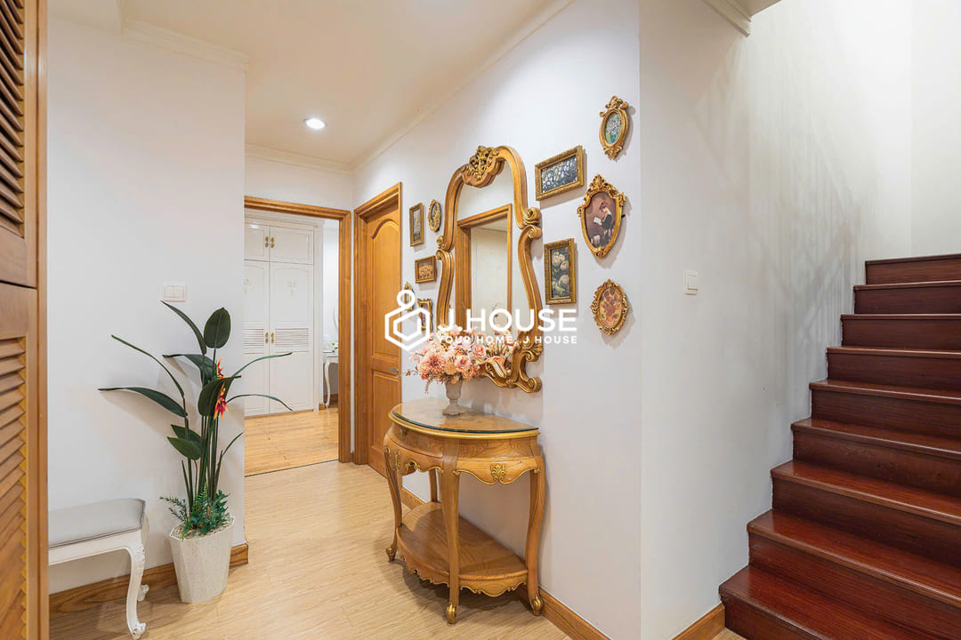 4br duplex apartment at Saigon Pavillon Apartment, District 3, HCM