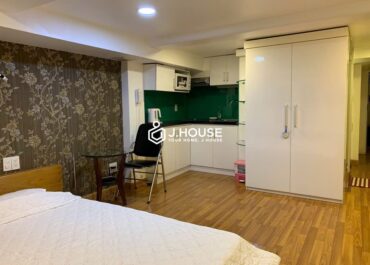 Affordable all-inclusive studio apartment for rent in District 1, HCM