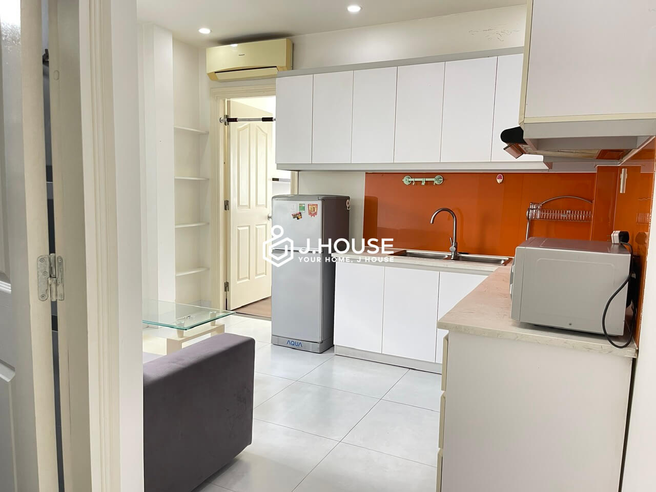 Affordable apartment for rent in District 1, HCMC
