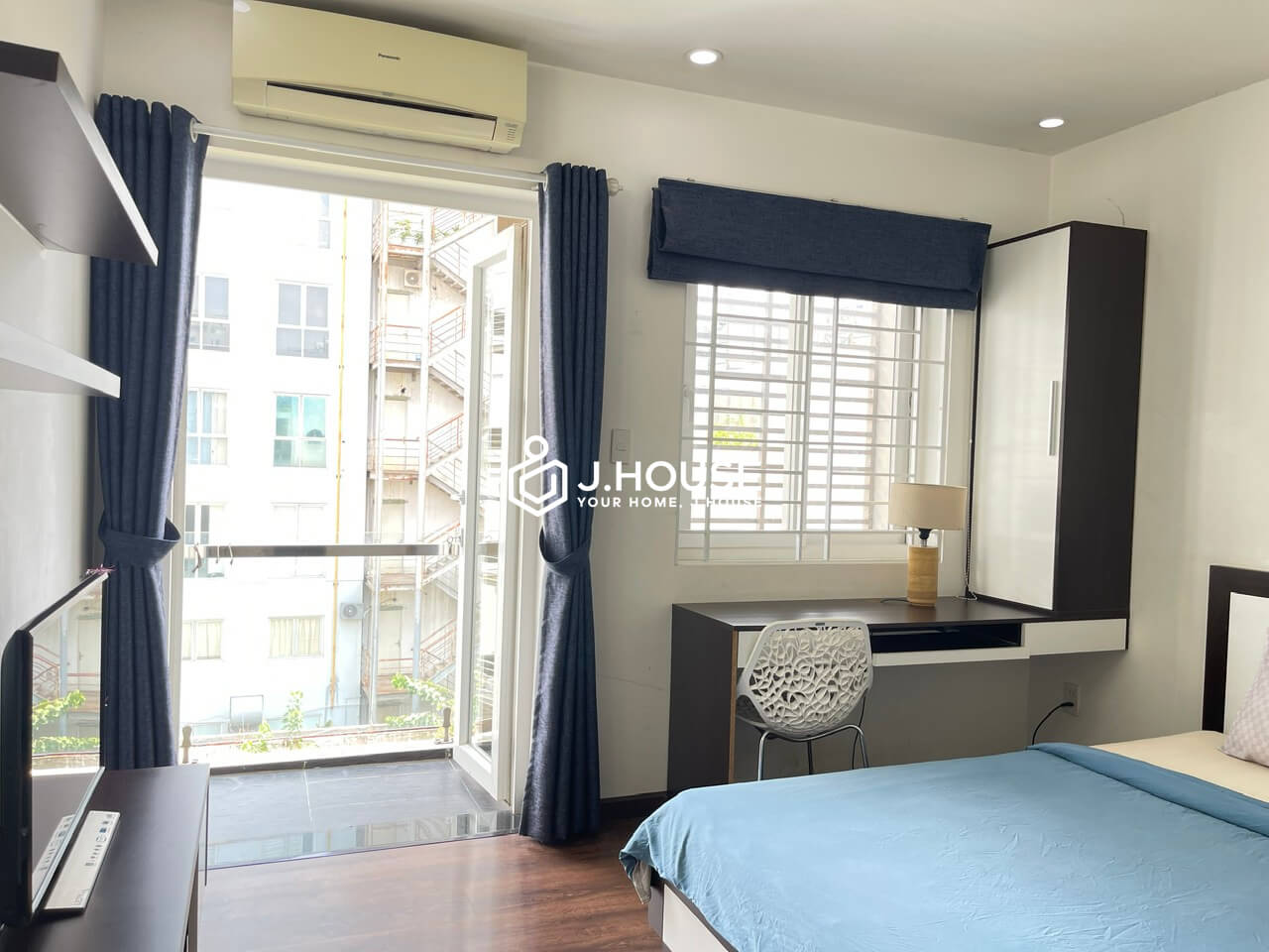 Affordable apartment for rent in District 1, HCMC