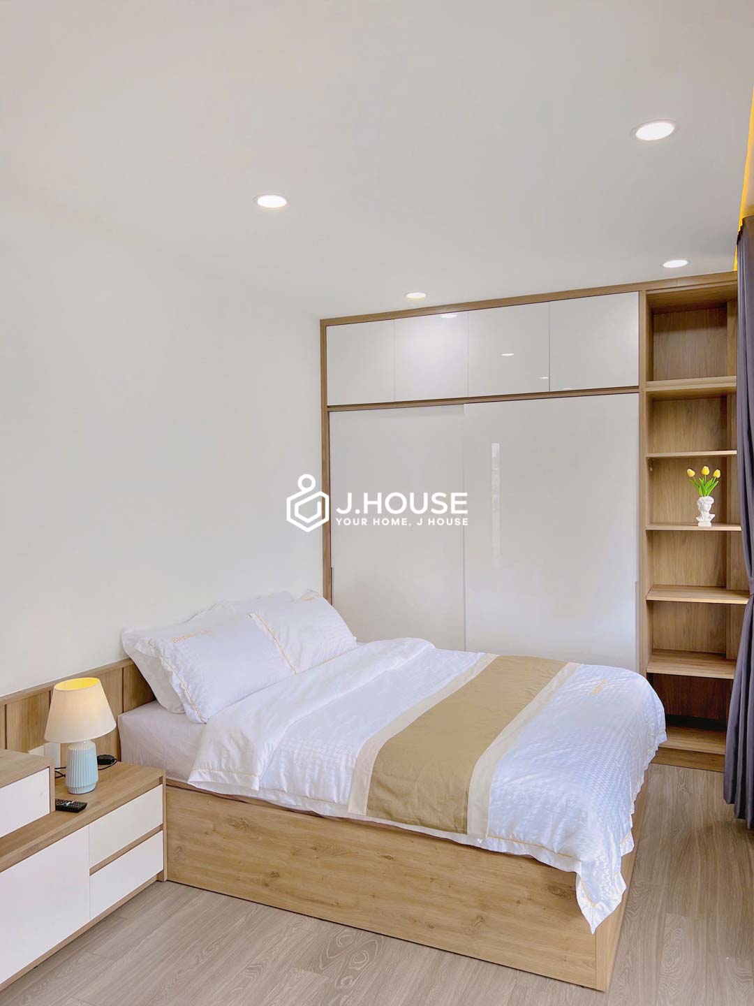 Bright 1BR Serviced Apartment for Rent in Phu Nhuan - Riverside House-4