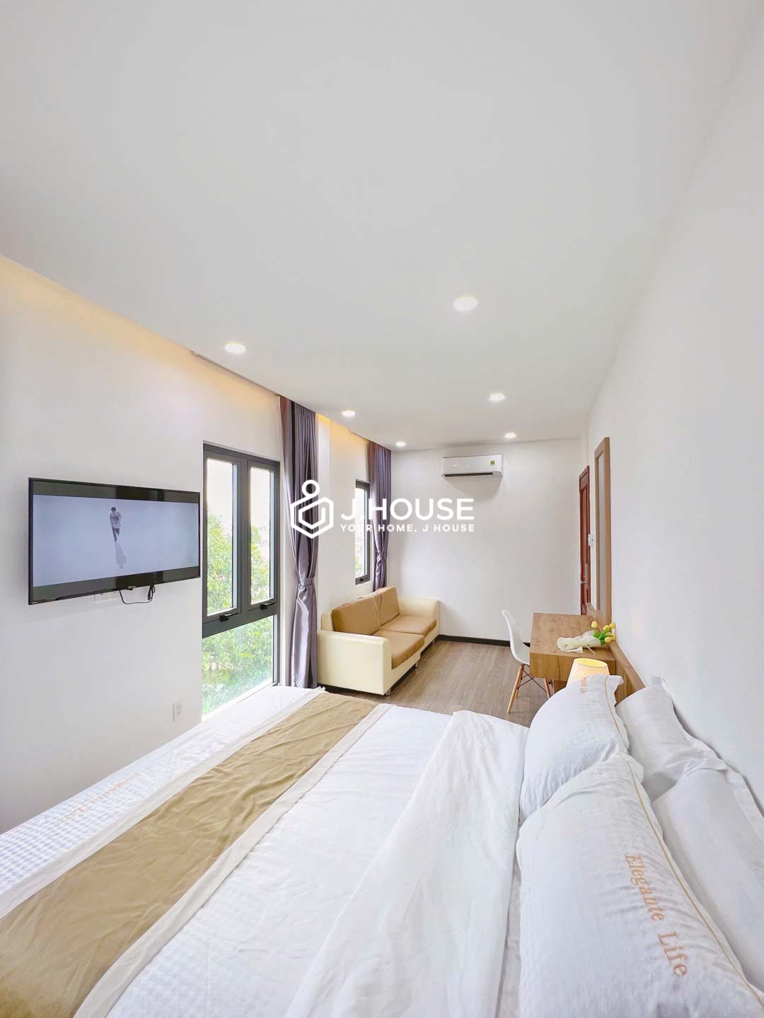Bright 1BR Serviced Apartment for Rent in Phu Nhuan - Riverside House-5