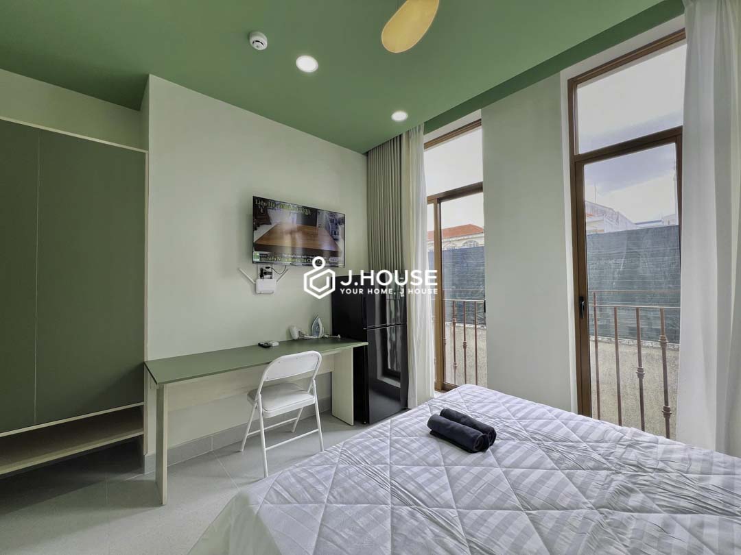 Bright Green Tone Studio Apartment in District 5 - Homes Sense-1