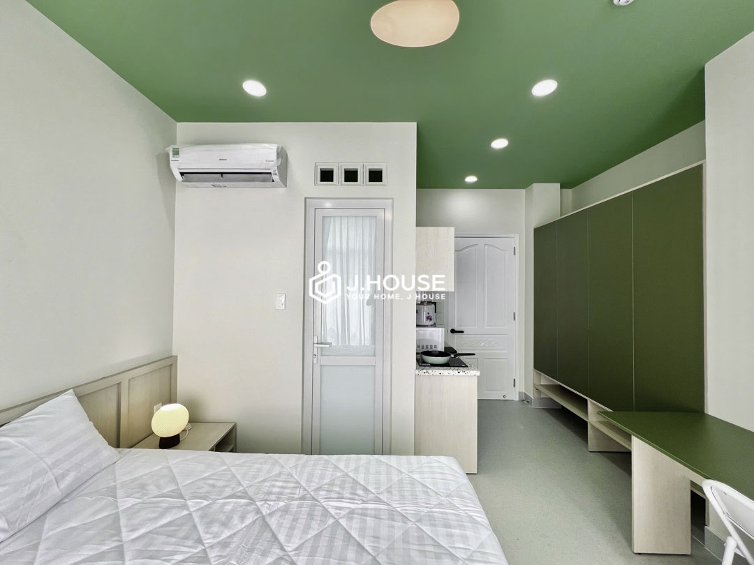 Bright Green Tone Studio Apartment in District 5 - Homes Sense-4