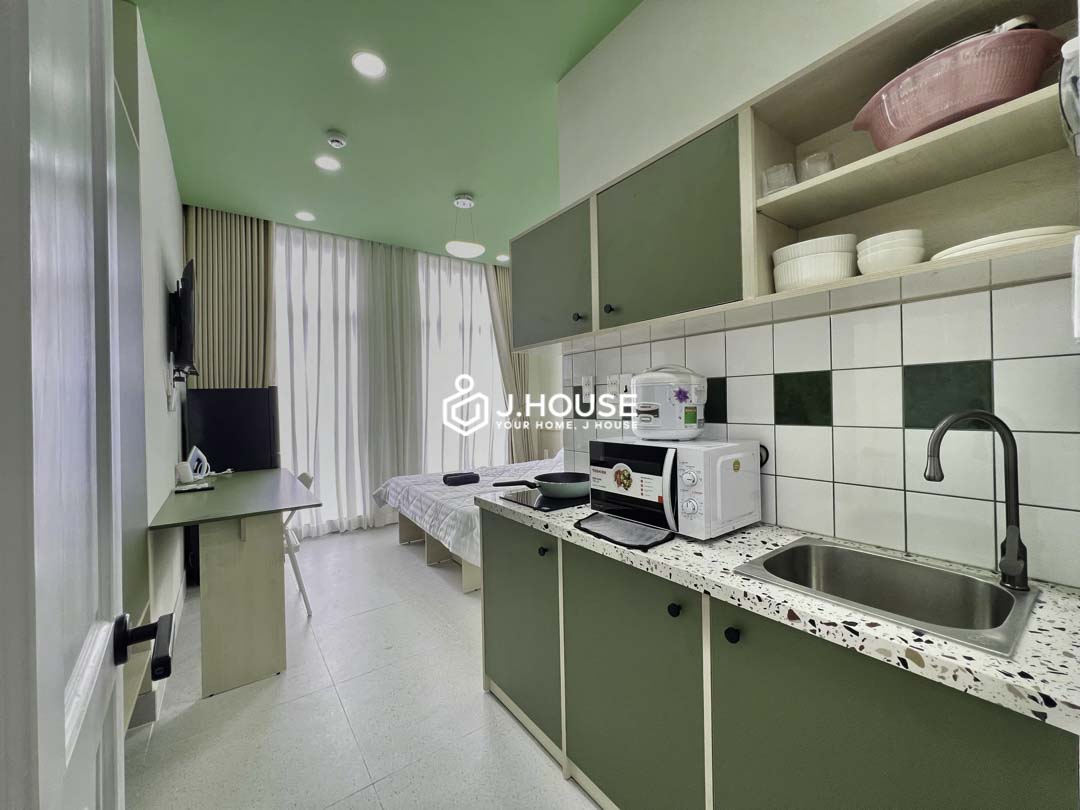 Bright Green Tone Studio Apartment in District 5 - Homes Sense-6