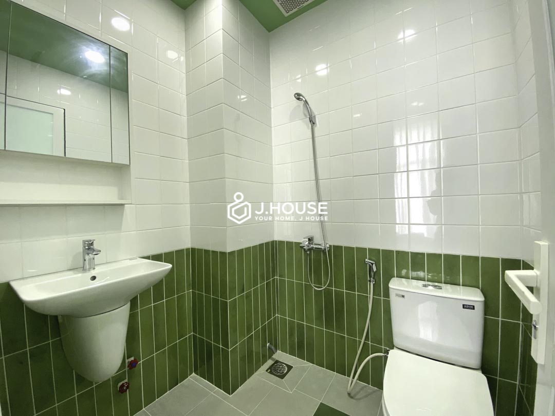 Bright Green Tone Studio Apartment in District 5 - Homes Sense-7