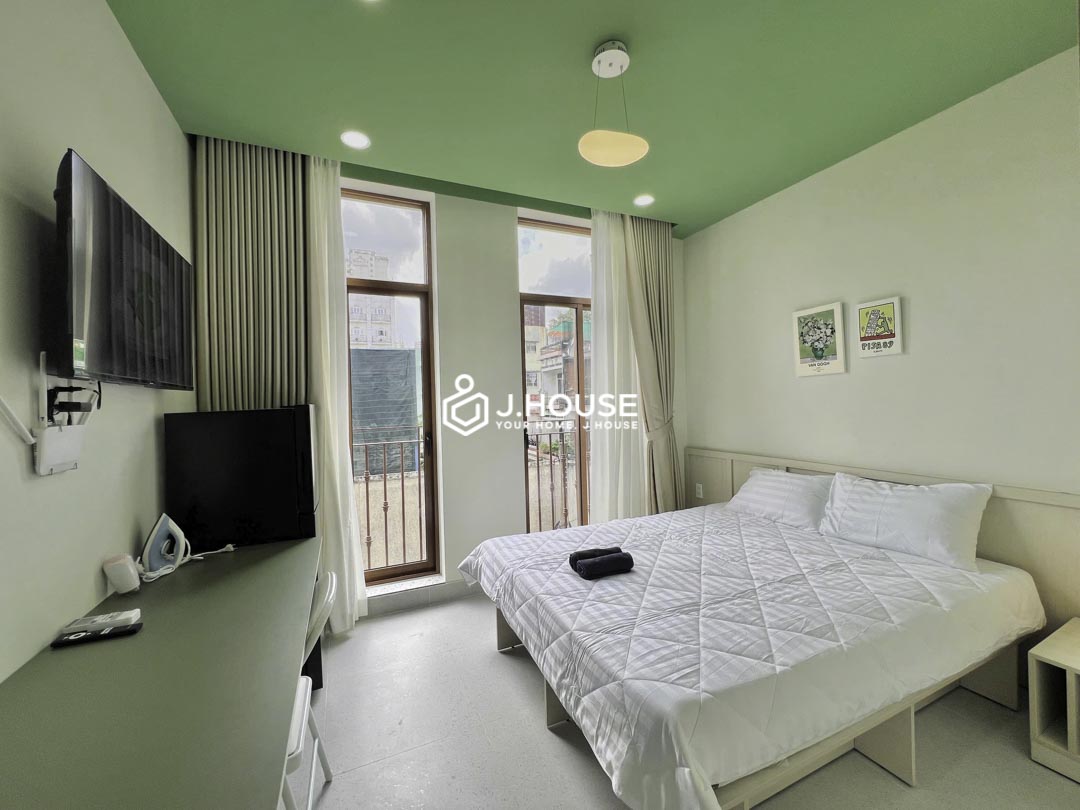 Bright Green Tone Studio Apartment in District 5 - Homes Sense