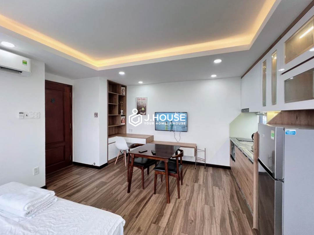 Bright Serviced Studio for Rent in Phu Nhuan District - Riverside House-2