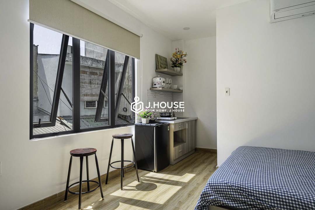 Bright Studio Apartment for Rent in Binh Thanh - Full House-3