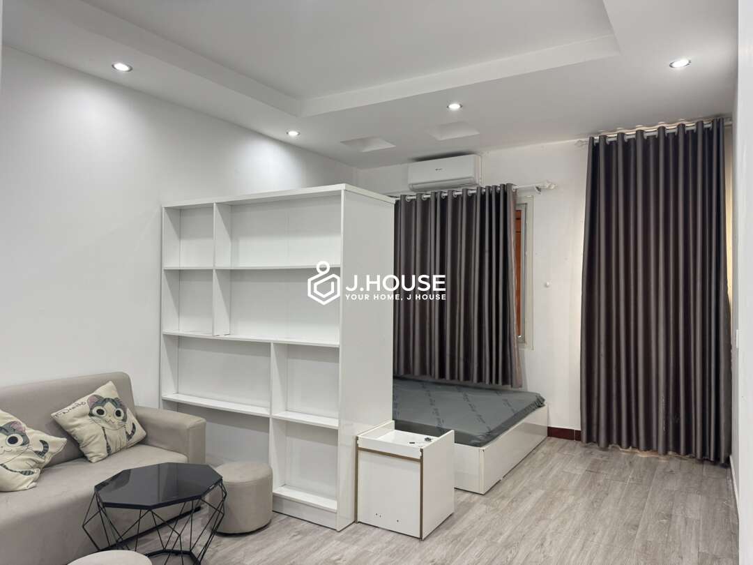 Bright Studio for Rent in District 1 Center Lan Vũ Apartment 201-2