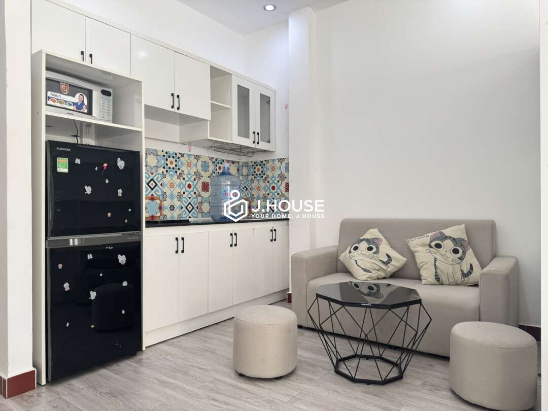 Bright Studio for Rent in District 1 Center Lan Vũ Apartment 201-8