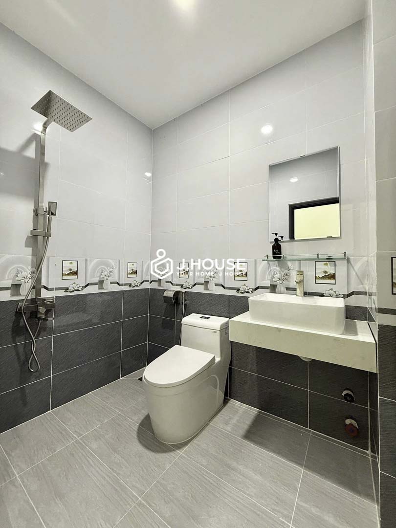 Bright Studio with Private Washer in Dakao District 1 - QK-5