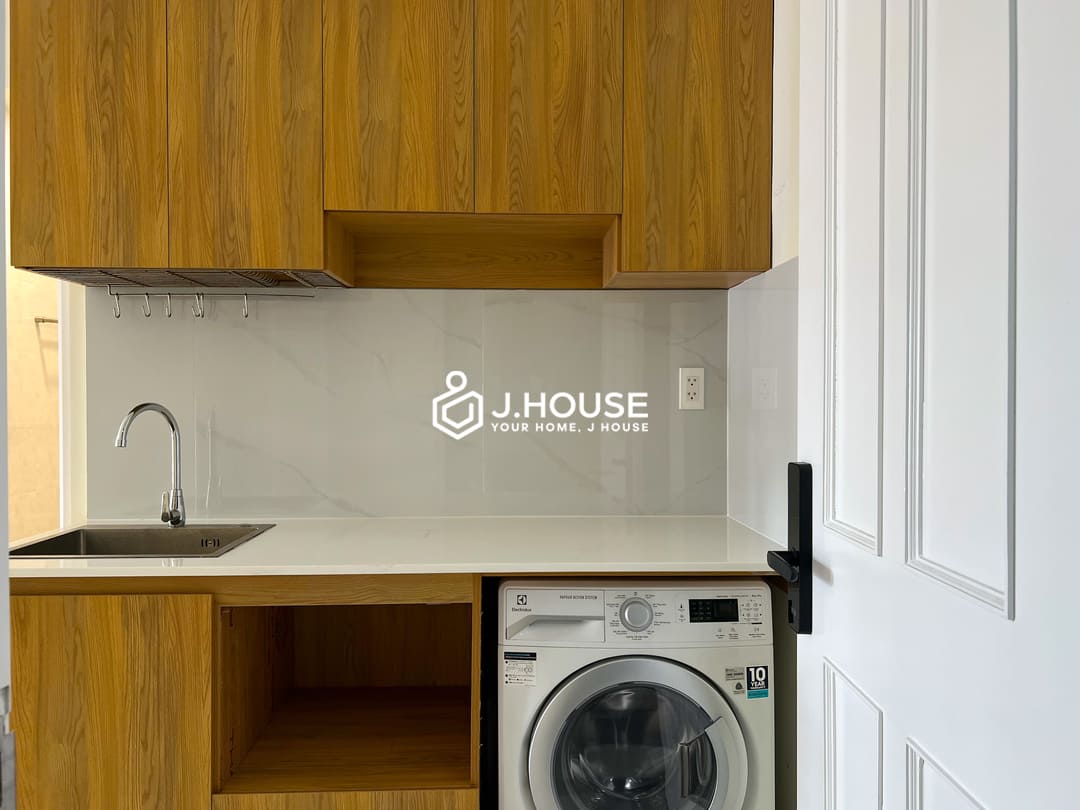 Bright studio apartment for rent in Thao Dien, District 2, HCMC