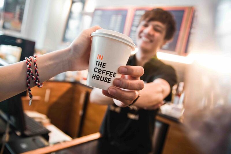 Xây Dựng Hệ Thống Hỗ Trợ Tại Việt Nam Qua Cộng Đồng Expat 9 Building-a-Support-System-in-Vietnam-Through-Expat-Communities-4