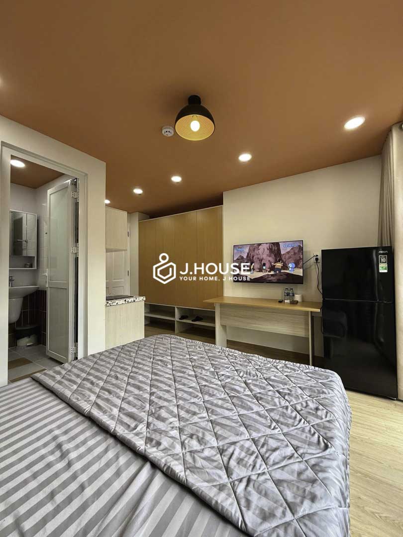 Charming & Bright Studio for Rent in District 5 - Homes Sense-2