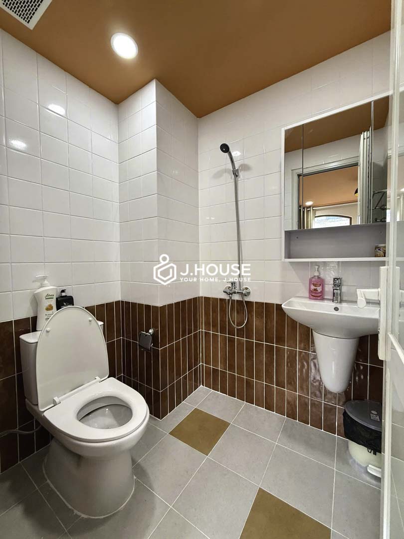 Charming & Bright Studio for Rent in District 5 - Homes Sense-6