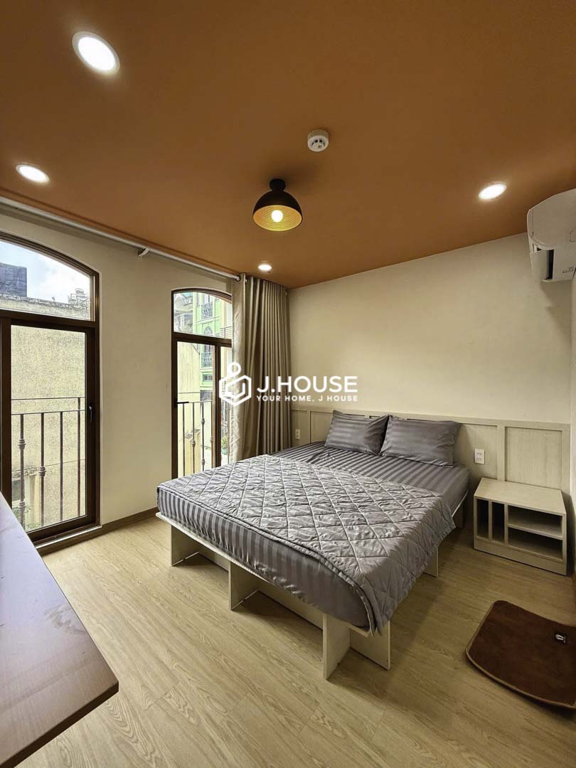 Charming & Bright Studio for Rent in District 5 - Homes Sense