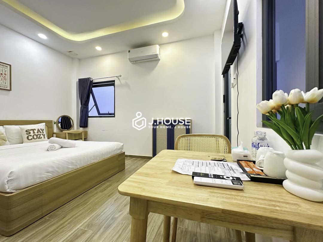 Comfortable Studio X03 Apartment for Rent in Phu Nhuan-11