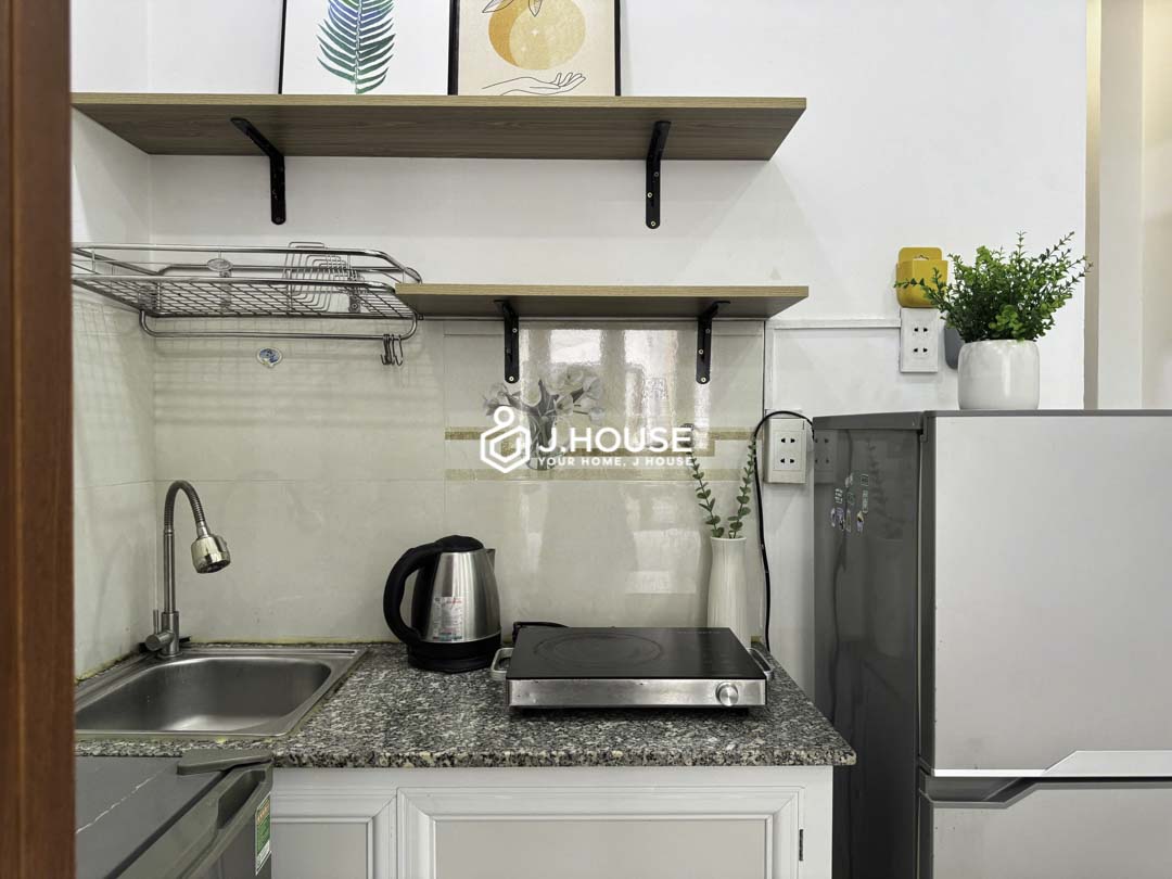 Cozy & Bright Studio Apartment for Rent with Balcony in District 3-10