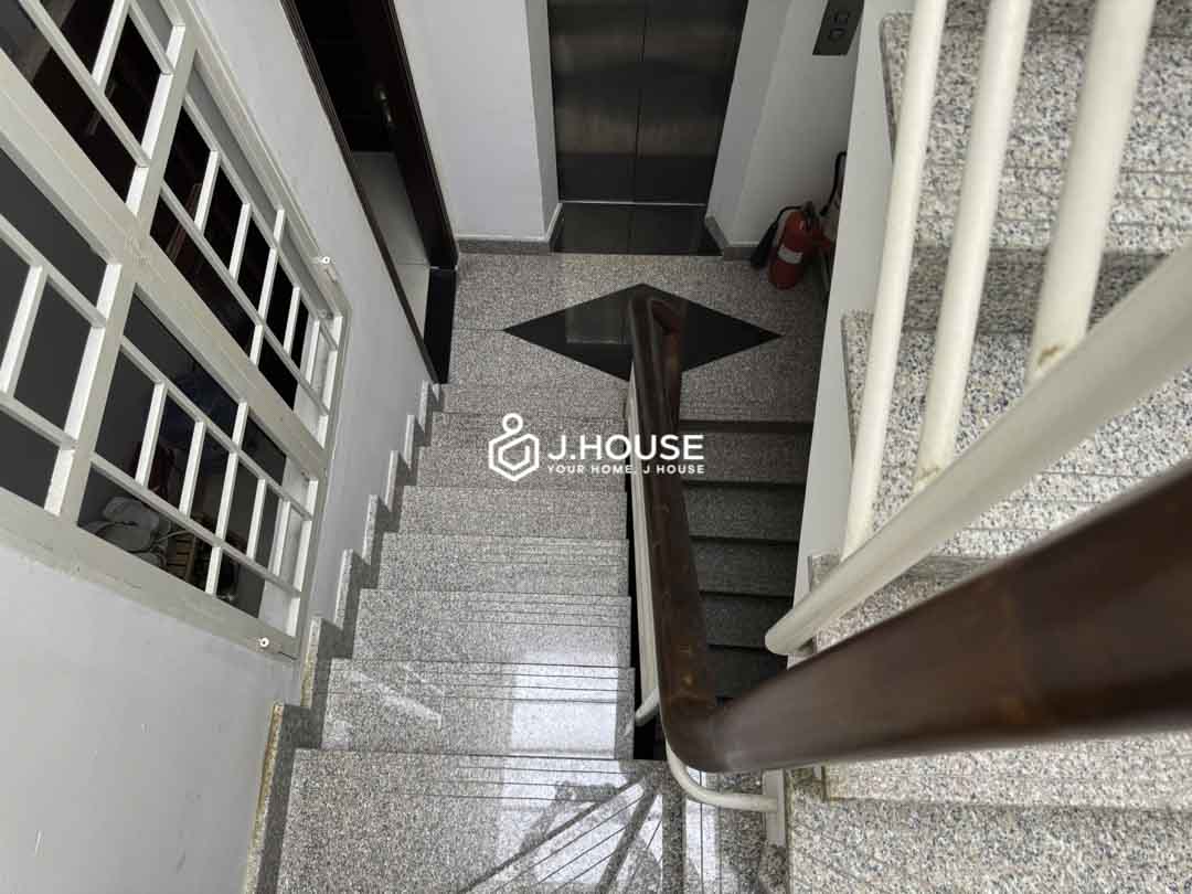 Cozy & Bright Studio Apartment for Rent with Balcony in District 3-14