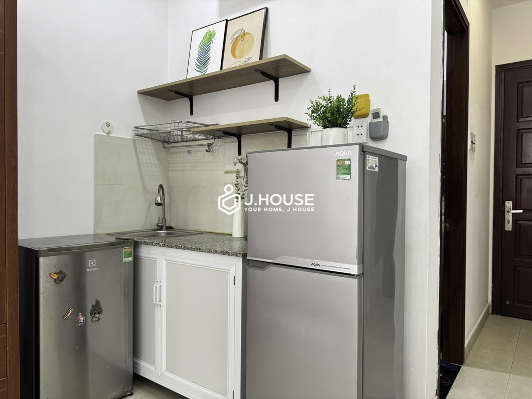 Cozy & Bright Studio Apartment for Rent with Balcony in District 3-9