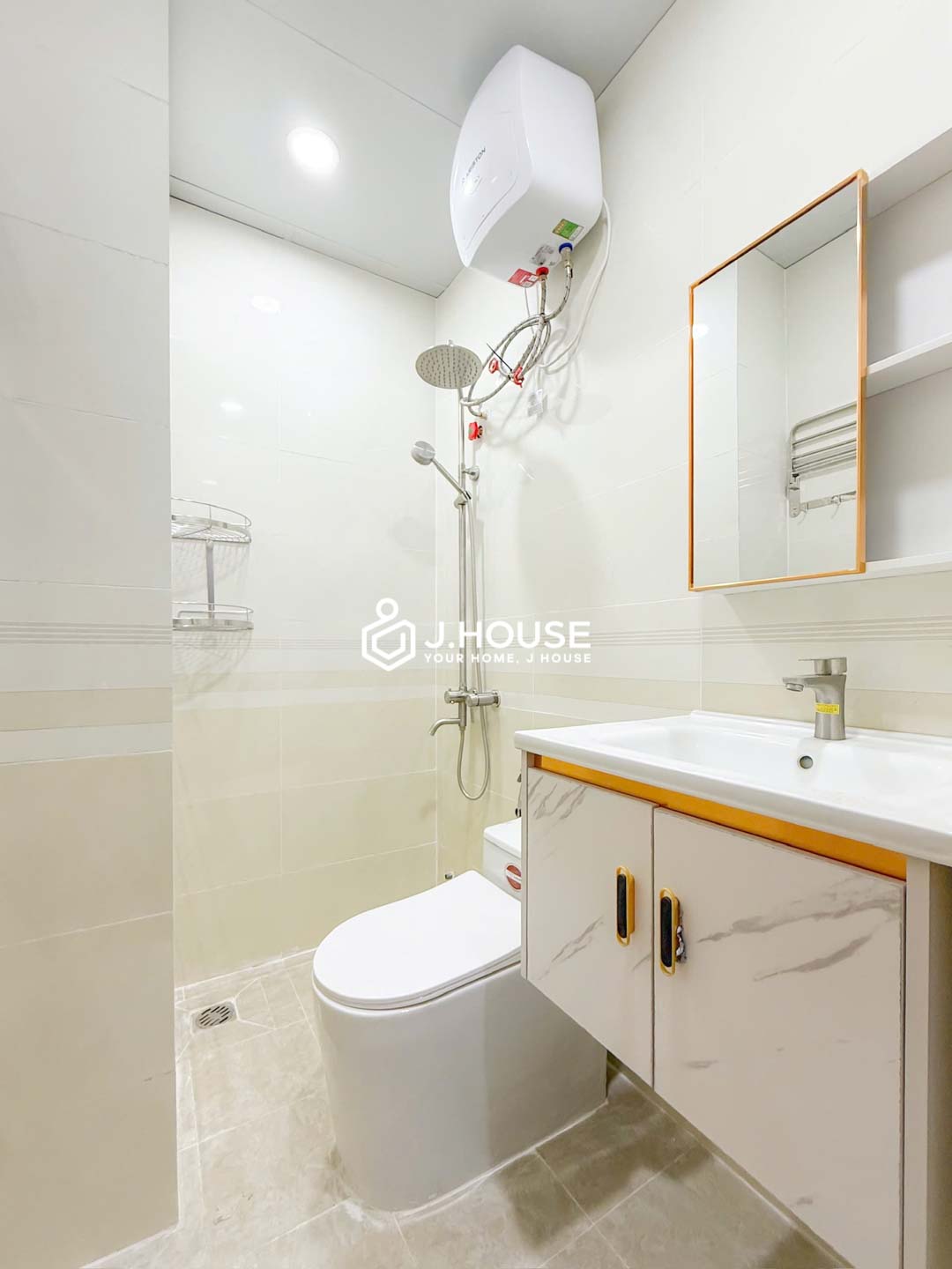 Cozy Studio for Rent with Window in Tan Dinh District 1 - QK-1