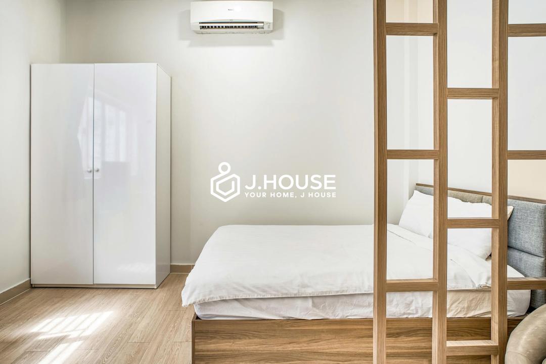 Cozy Studio with Large Window in District 1 - Spring Garden-2_result