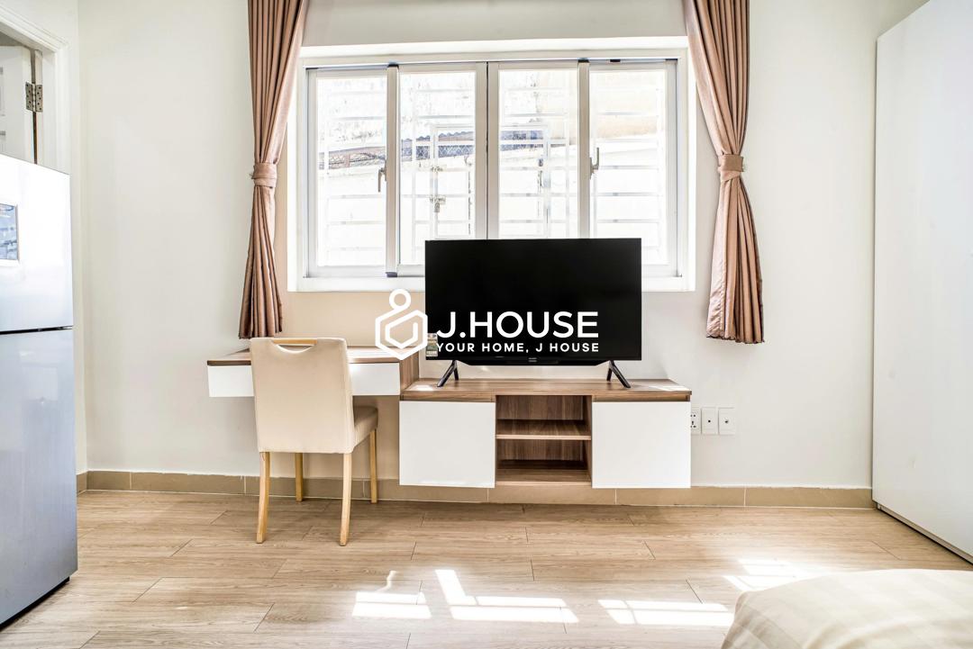 Cozy Studio with Large Window in District 1 - Spring Garden-4_result