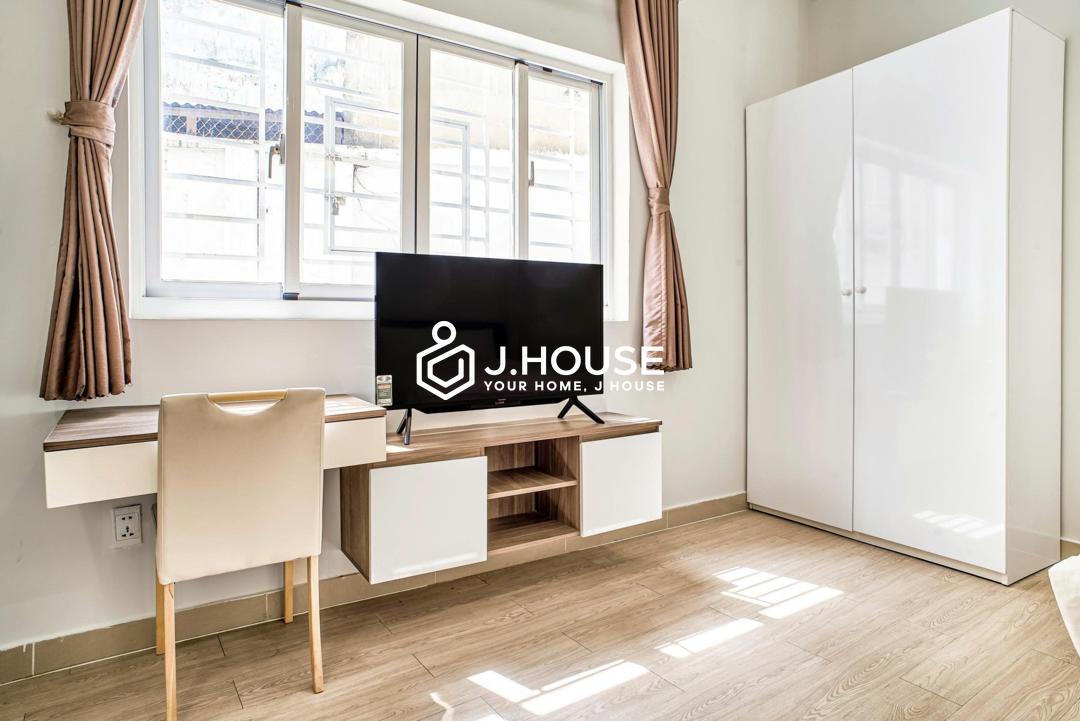 Cozy Studio with Large Window in District 1 - Spring Garden-5_result