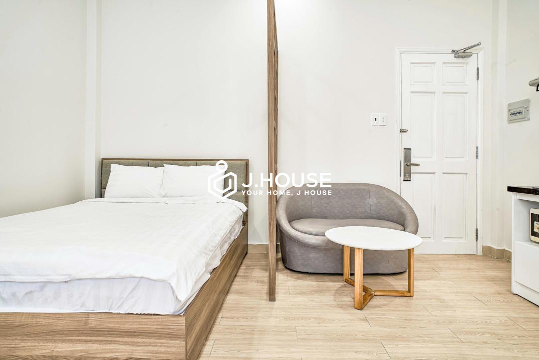 Cozy Studio with Large Window in District 1 - Spring Garden-_result