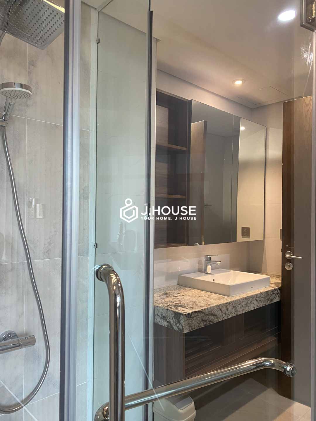 Massive 3BR with Pool Gym in District 2 - Luxone Little Thao Dien-21