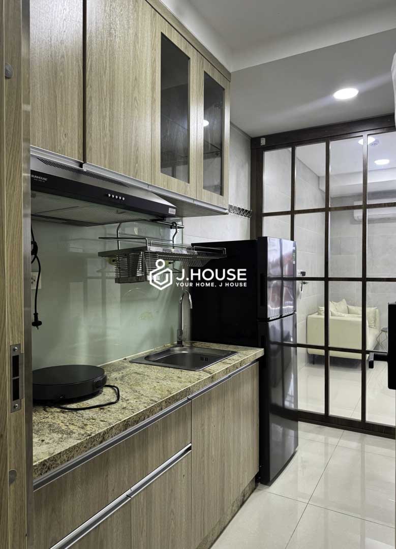 Modern 1BR Apartment in Binh Thanh for Rent - Skyline View-13